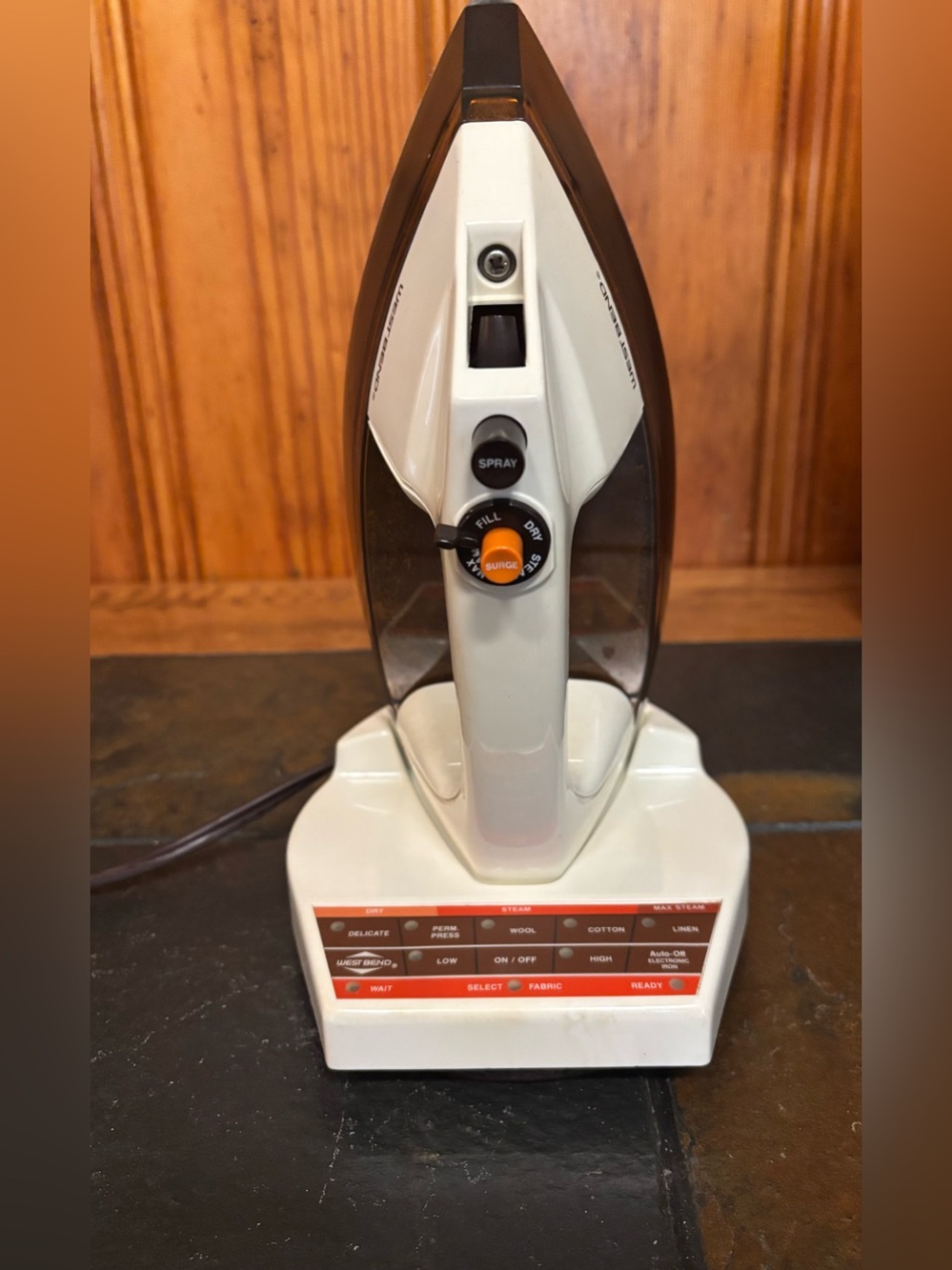 Vintage 80’s West Bend Freestyle Cordless Electric Iron Model 6200 WORKING